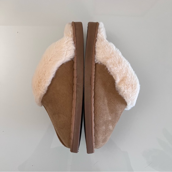 SLIPPERS | Cream & tan soft cushion clog style slip on faux fur lined suede shoe - Picture 6 of 15